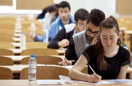 Sınava başvurular 18-22 yaş arasında yoğunlaşmış durumda