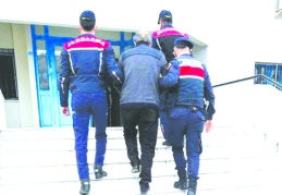 Hırsızlık ve yağmadan hapis cezası bulunan firari yakalandı