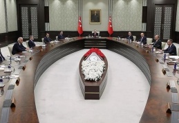 Yeni kabinenin gündeminde asgari ücret, memur maaşı zammı, emekli maaşı var