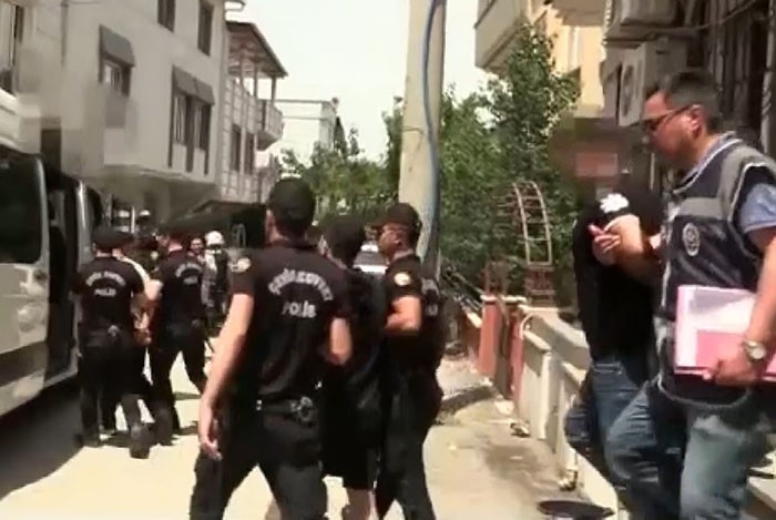 Gaziantep ve Mersin'de eş zamanlı fuhuş operasyonunda 15 gözaltı