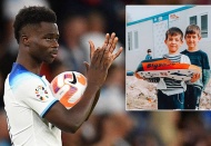 Bukayo Saka, 26 depremzede ailenin barınma ihtiyacını karşıladı