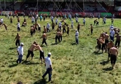 Kırkpınar Yağlı Güreşleri’ni Gaziantep’e getiriyor.