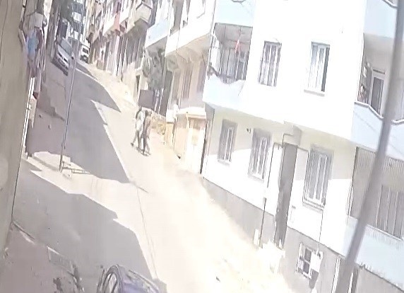 300 bin TL'lik altını çalarak kayıplara karıştılar