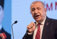 Ümit Özdağ, Şam'daki yaşamı paylaştı: Suriyelileri, Türkiye'de çıkarılması planlanan iç savaşta kullanmak için tutuyorlar