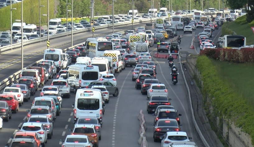 Gaziantep'te trafiğe  kayıtlı sayısı 6 bin 325 arttı