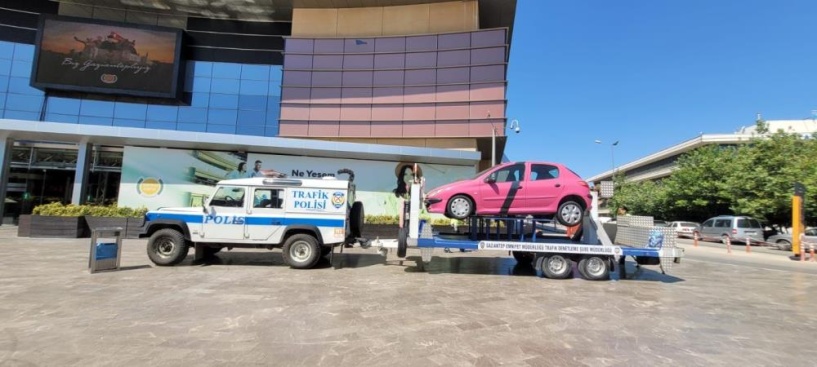 Simülatör araçla kemer eğitimi