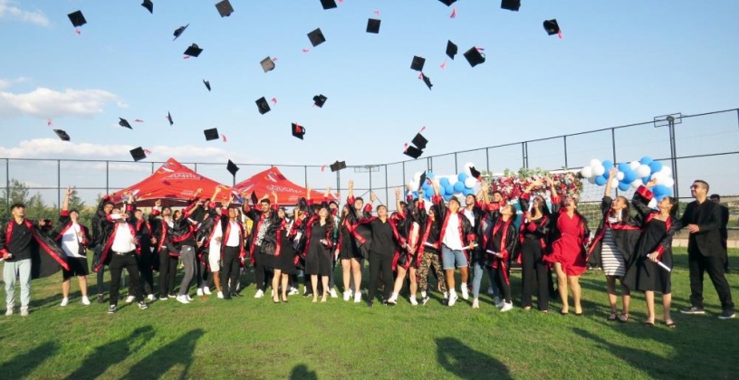 Mezuniyet sevinci yaşandı