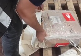 Kargo paketinin içinde 80 litre sahte alkol ele geçirildi
