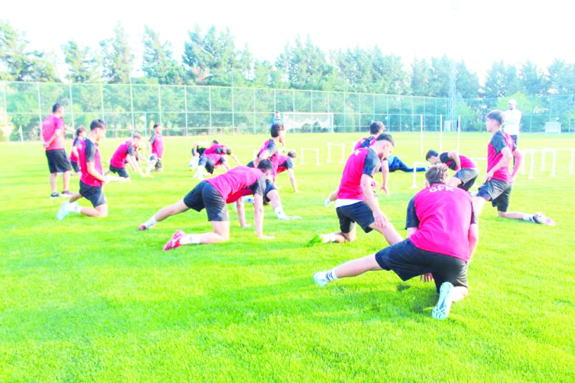 Takım, Erdal Güneş yönetiminde ilk antrenmana çıktı