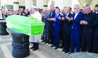 Şahin’in babası toprağa verildi