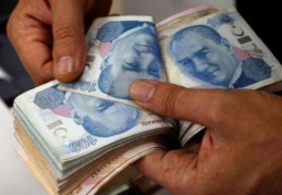 Memur ve emeklilerin gözü, hükümetten gelecek zam haberinde