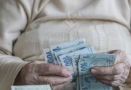 Emekliye üç kademede seyyanen zam yapılacak