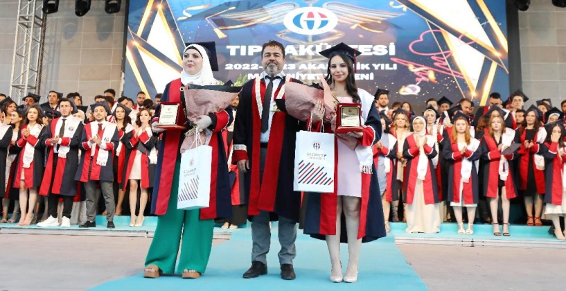 211 doktor,  hekimliğe ilk adımını attı