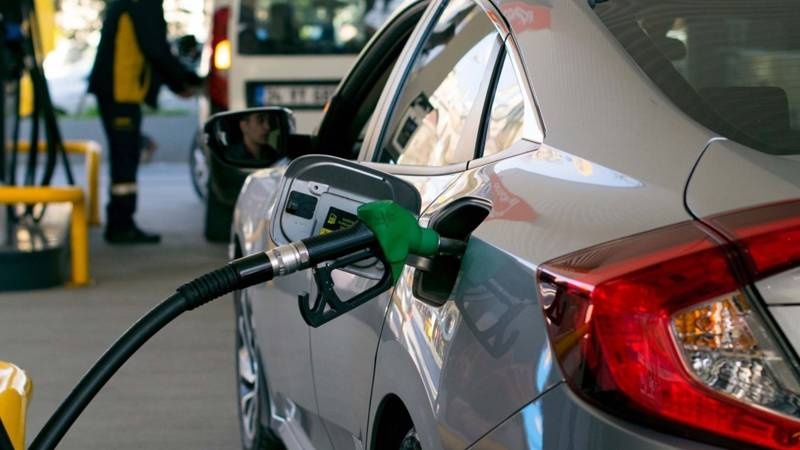 Benzin ve motorine ÖTV ve KDV zammı geliyor