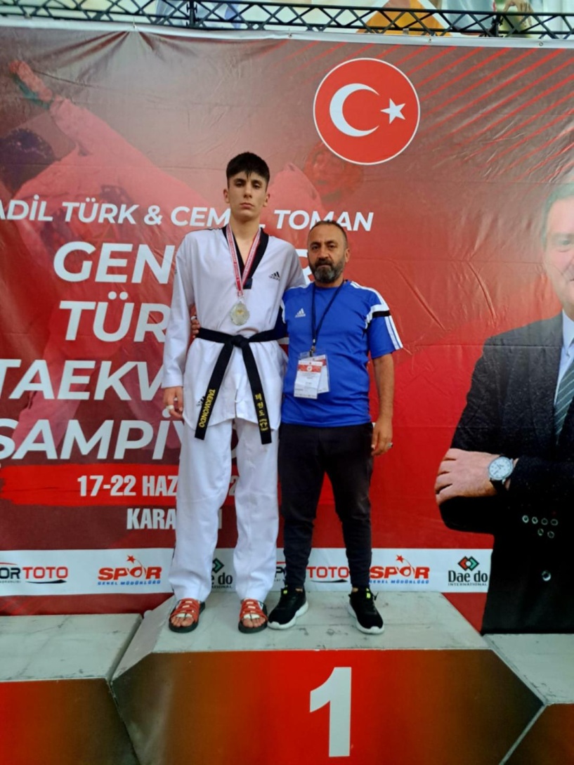Rüzgar Yalçın, Gençler Türkiye Taekwondo Şampiyonasında Türkiye ikincisi oldu