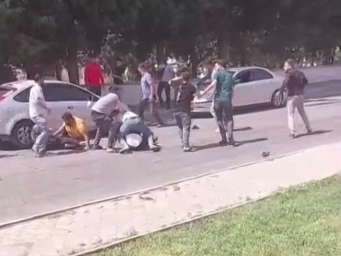 İki grup arasındaki bıçaklı, sopalı kavgada 5 kişi yaralandı