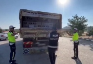 3 milyon 600 bin kaçak makaron ,3 bin 330 paket kaçak sigara ele geçirildi