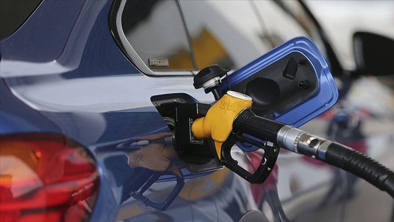 Benzin ve motorinde KDV yüzde 20 oldu