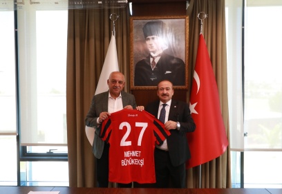 Memik Yılmaz,  Büyükekşi’yi ziyaret etti