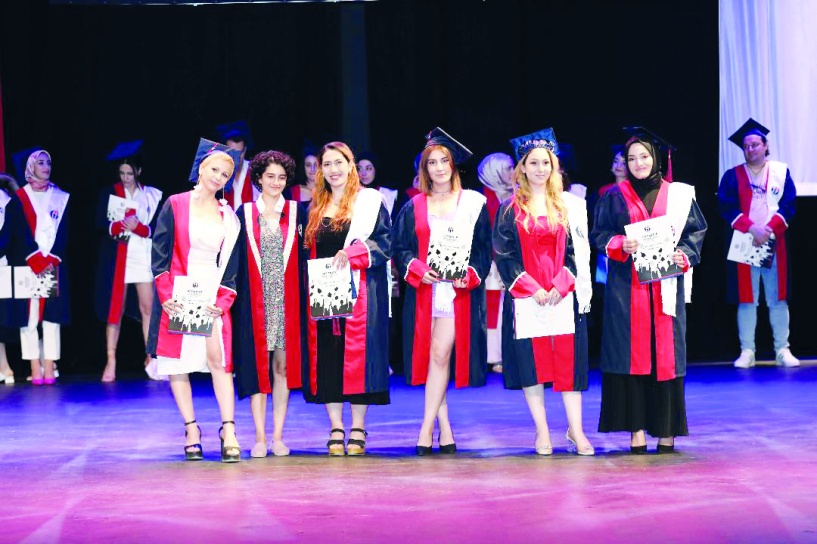 Sanatınızla, insanları aydınlatacak ve toplumun gelişimine katkı sağlayacaksınız