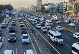Depremden zarar görenler ek taşıt vergisinden muaf olacak