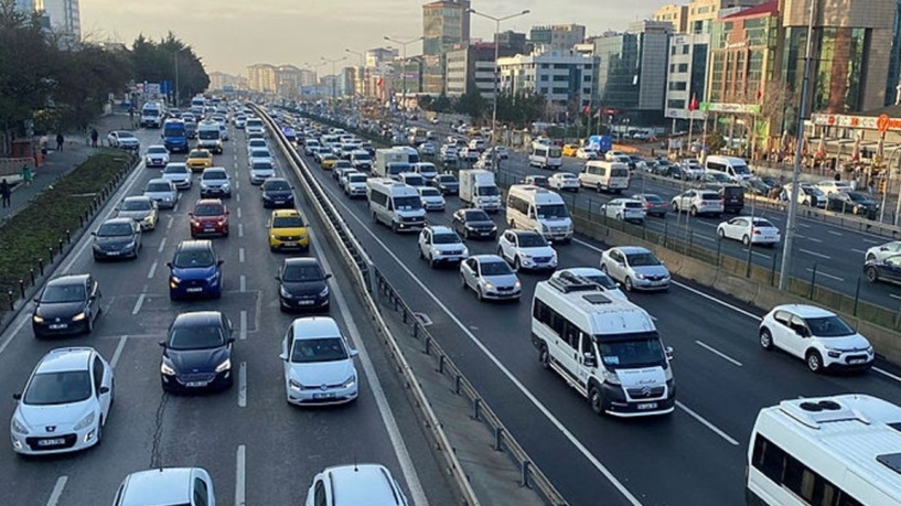 Depremden zarar görenler ek taşıt vergisinden muaf olacak