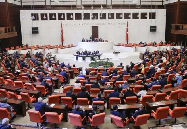 Memur emeklilerine yüzde 25 zam