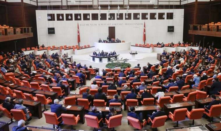 Memur emeklilerine yüzde 25 zam