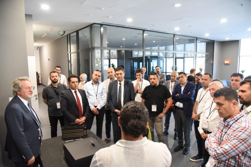 Deneyimlerimizi ve tecrübelerimizi sürekli paylaşıyoruz