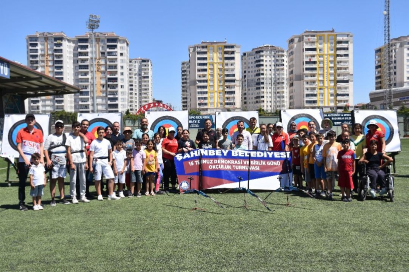 Futbol turnuvasında 23 takımdan 368 sporcu mücadele etti