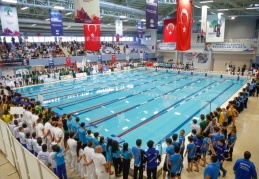 On binlerce kişi de kulvarlarda su sporlarıyla tanıştı