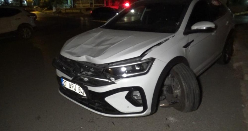 Manevra yapan aracın çarptığı yaya ağır yaralandı