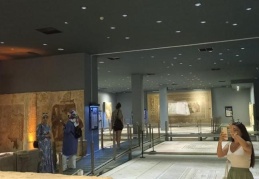 Akdeniz Belediyesi’nden kadınlara Antep turu