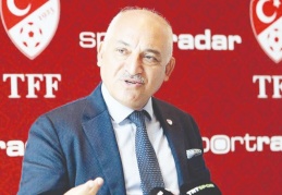 A Takım listesine en fazla 14 yabancı uyruklu futbolcu yazılabilecek