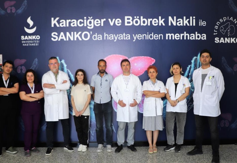 Canlı vericili karaciğer nakliyle ölümden döndü