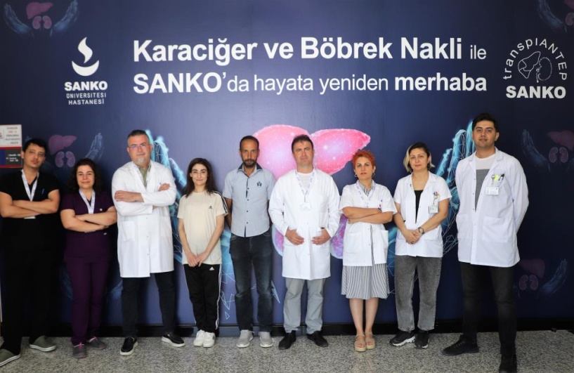 Canlı vericili karaciğer nakliyle ölümden döndü