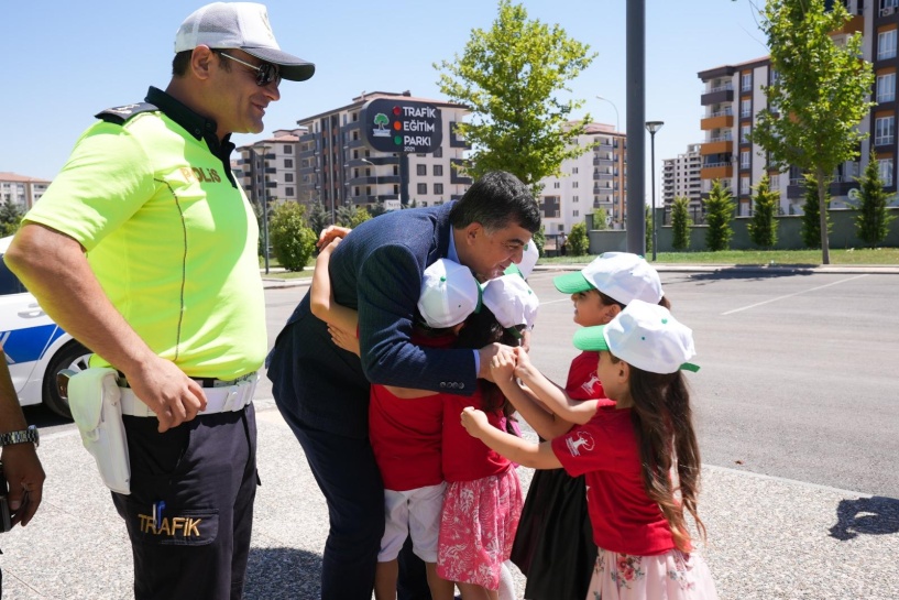 42 bin öğrenci, uygulamalı trafik eğitimi aldı