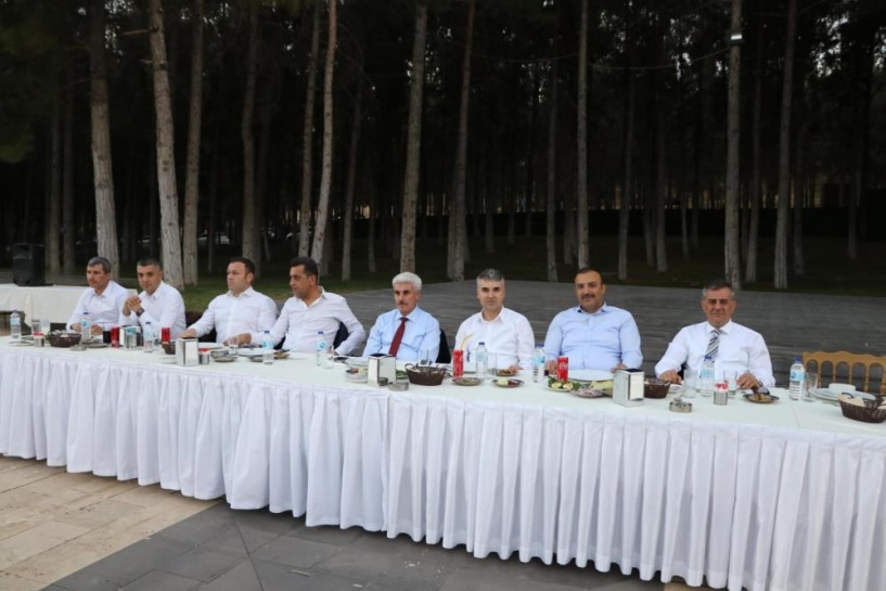 Kararname ile görev yeri değişen hakim ve savcılara veda yemeği verildi