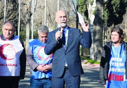 Eğitimde çok büyük bir çöküş yaşanıyor