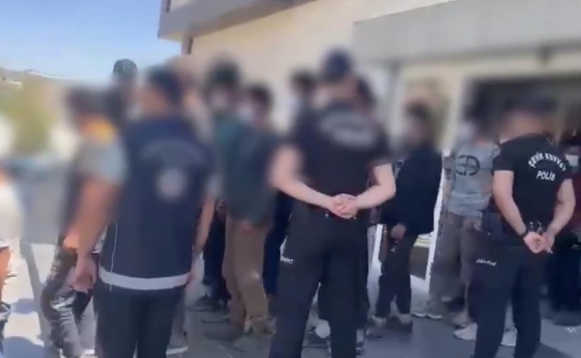 38 düzensiz göçmen daha yakalandı