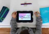 UNESCO: Akıllı telefonlar okullarda yasaklansın