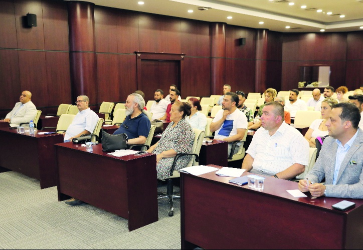 Uçak seferlerinin yetersizliği turizme büyük darbe vuruyor