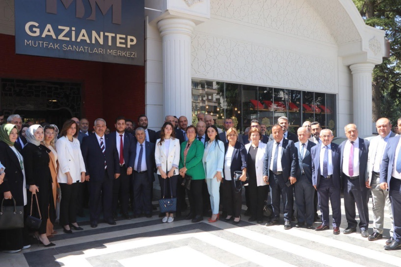 “Belediye başkanlarından şehir dışına çıkarken bana haber vermelerini istedim”