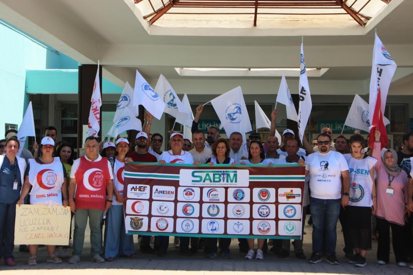Sağlık ekibinin hiçbir üyesi artık nefes alamıyor