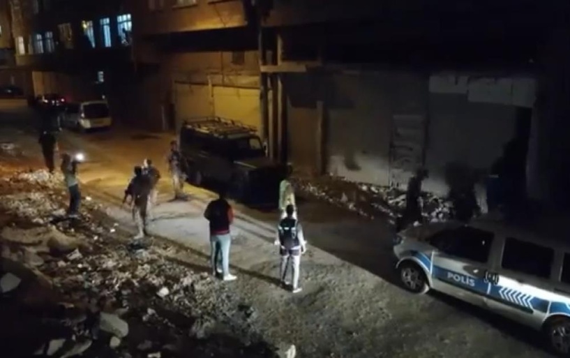Metruk binalar arandı