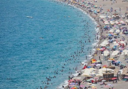 Akdenizde su sıcaklığı 28.4 dereceye ulaştı