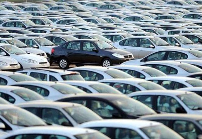 Otomobil pazarında belirsizlik sürüyor