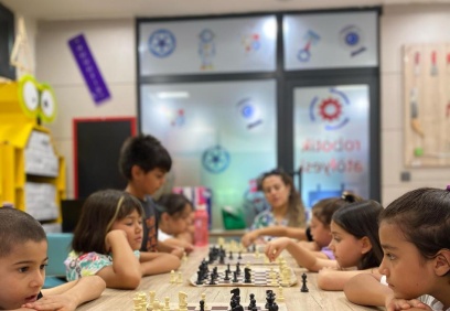 Yaz kurslarında hem eğleniyor hem öğreniyorlar