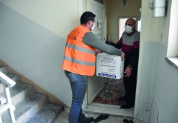 Arka sokaklar sosyal yardımlarla ayakta durmaya çalışıyor