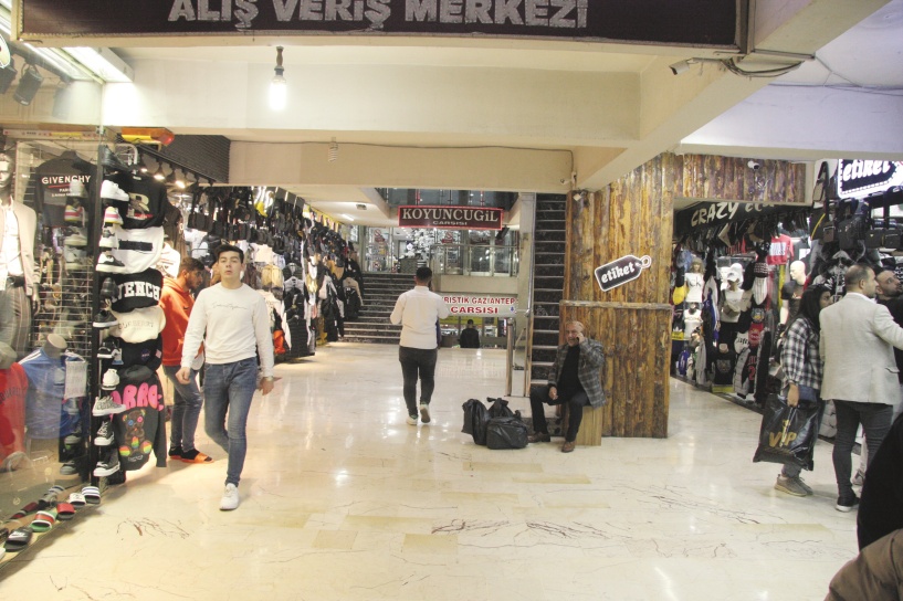 Krizi iliklerimize kadar hissediyoruz